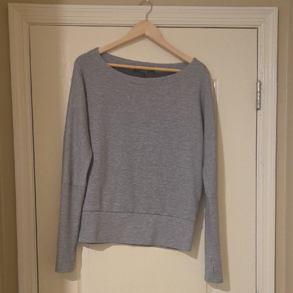 White House Black Market WKND
Women's Small Banded Pullover in Gray
Comfy